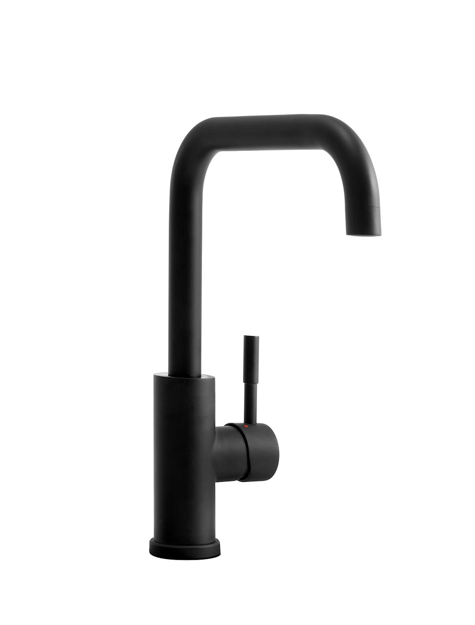 Streamline Squared-arc RV Kitchen F - FMK533LKMB